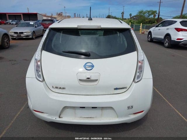 2017 NISSAN LEAF SV 16