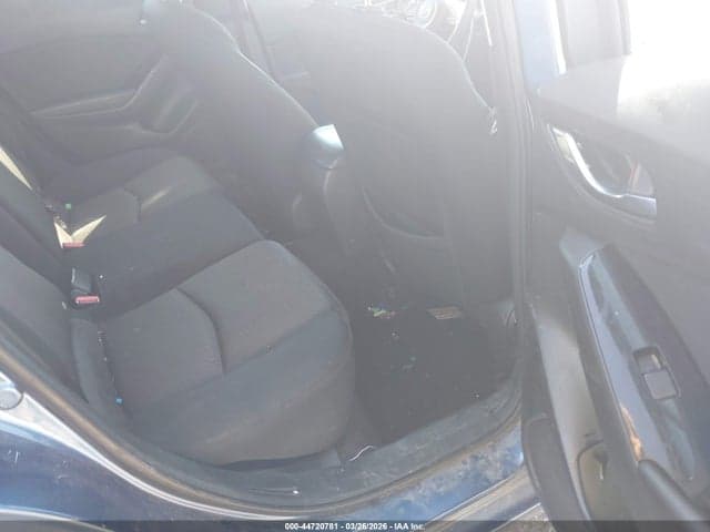 2017 MAZDA MAZDA3 SPORT 8