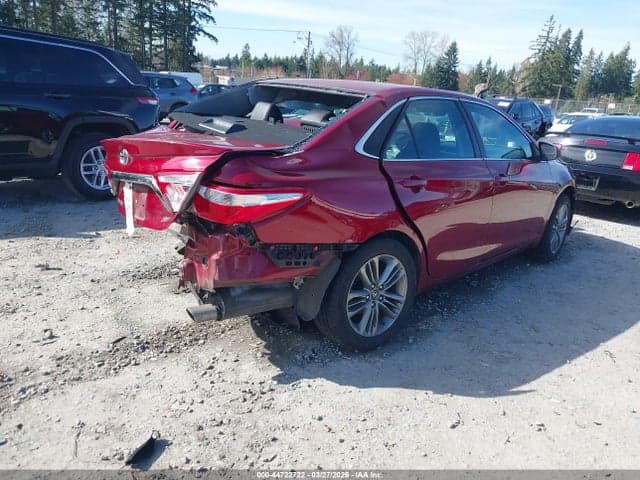 2017 TOYOTA CAMRY SE 4