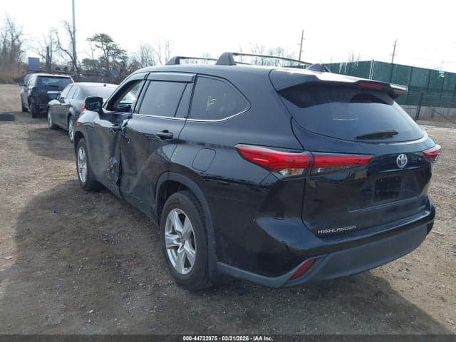 2020 TOYOTA HIGHLANDER LE 3