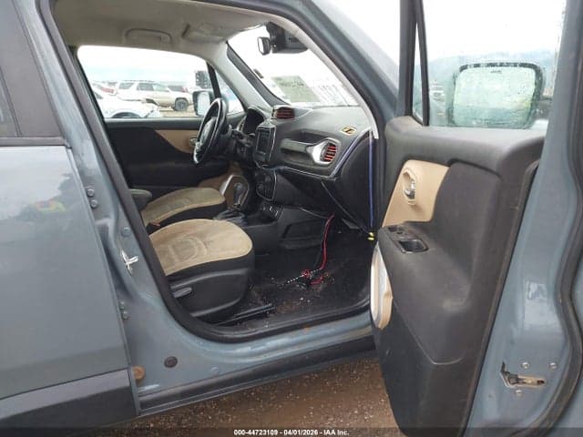 2018 JEEP RENEGADE LATITUDE 4X4 5