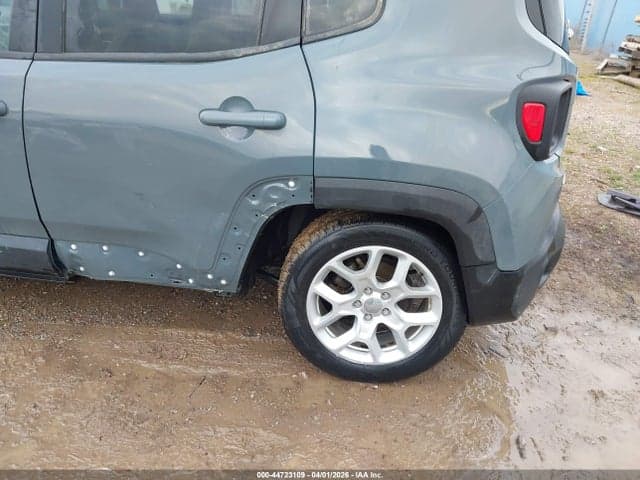 2018 JEEP RENEGADE LATITUDE 4X4 6