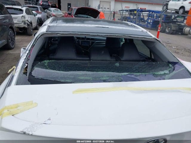 2018 TOYOTA CAMRY SE 19