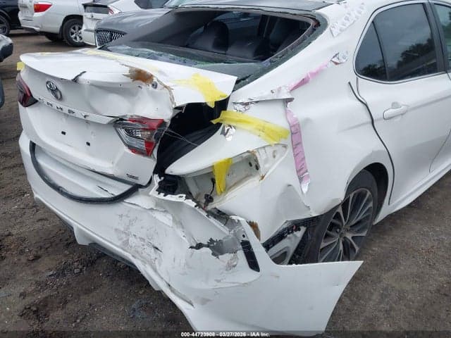 2018 TOYOTA CAMRY SE 20