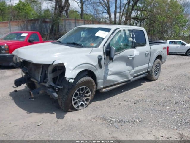 2023 FORD F-150 XLT 2