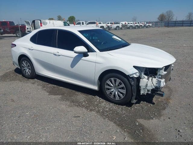 2018 TOYOTA CAMRY L - 1