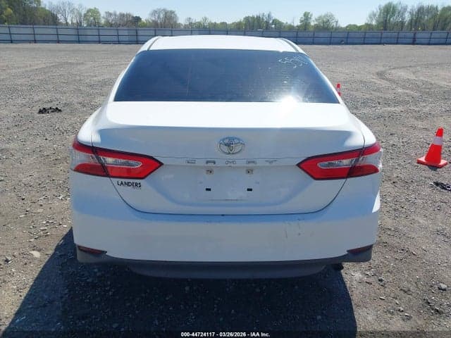 2018 TOYOTA CAMRY L 17