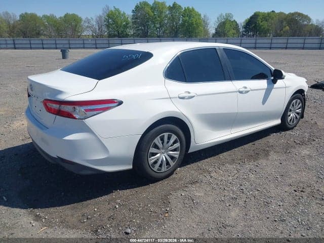2018 TOYOTA CAMRY L 4