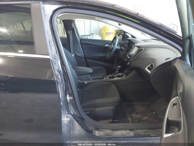 2017 CHEVROLET CRUZE LT AUTO 6