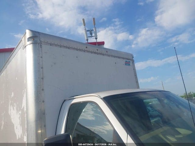 2016 CHEVROLET EXPRESS CUTAWAY 4500 12
