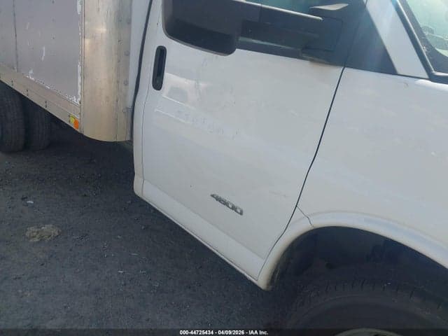 2016 CHEVROLET EXPRESS CUTAWAY 4500 13