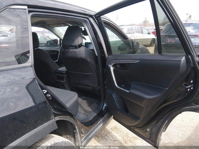 2021 TOYOTA RAV4 LE 8