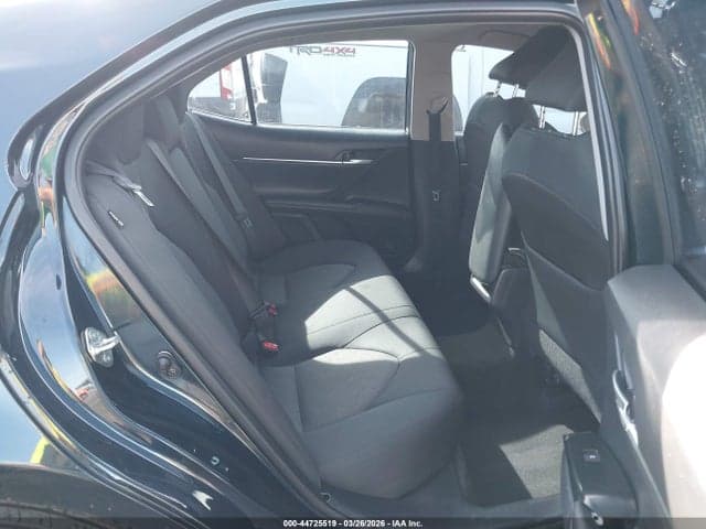 2020 TOYOTA CAMRY LE 8