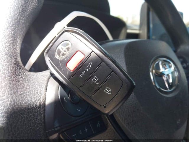 2025 TOYOTA COROLLA LE 11