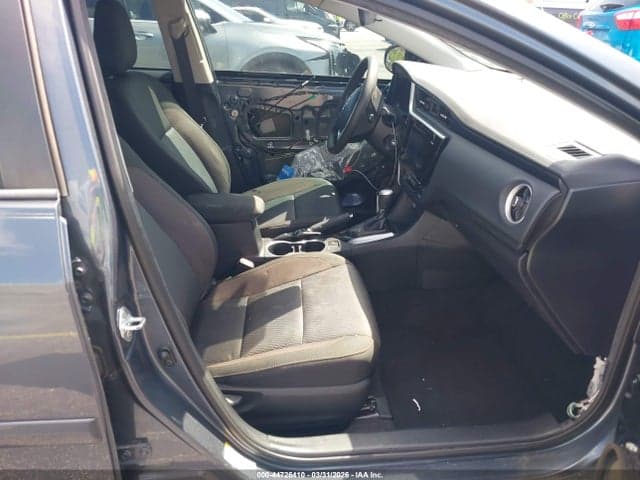 2017 TOYOTA COROLLA LE 5