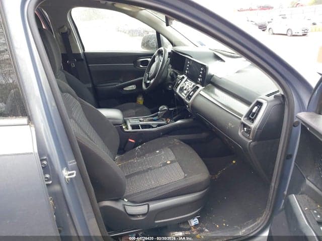 2023 KIA SORENTO LX 5