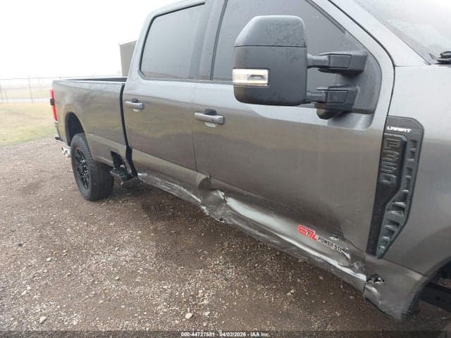 2025 FORD F-350 LARIAT 12