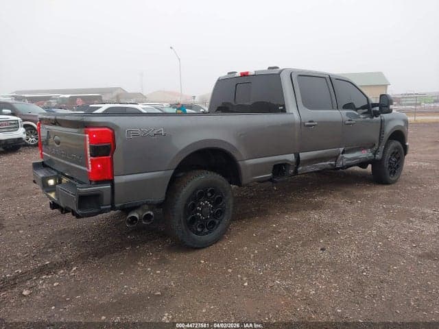 2025 FORD F-350 LARIAT 4