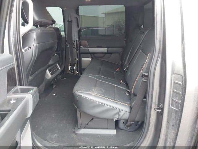 2025 FORD F-350 LARIAT 8