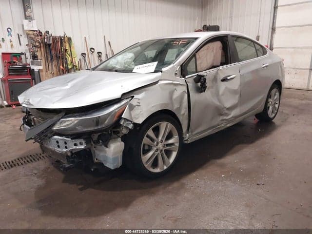 2017 CHEVROLET CRUZE LT AUTO 2