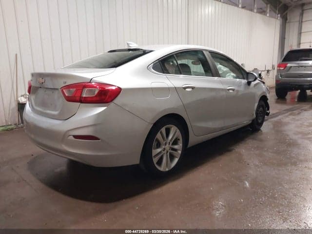 2017 CHEVROLET CRUZE LT AUTO 4