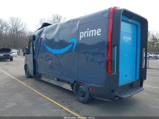 2025 RIVIAN DELIVERY 700 3
