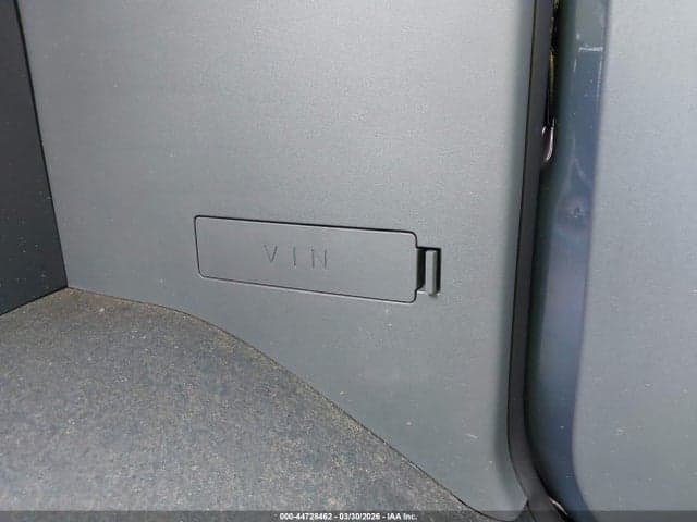 2025 RIVIAN DELIVERY 700 9