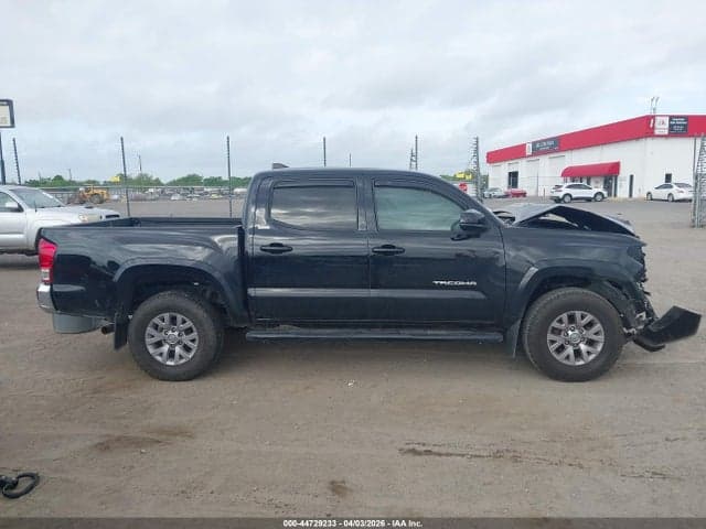 2017 TOYOTA TACOMA SR5 V6 14