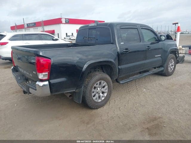 2017 TOYOTA TACOMA SR5 V6 4