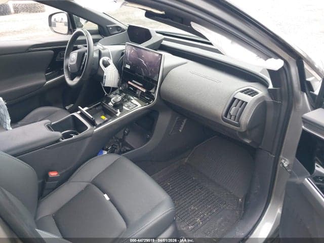 2025 TOYOTA BZ4X LIMITED 5