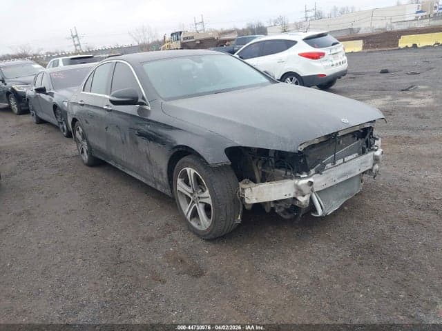 2018 MERCEDES-BENZ E 300 4MATIC 1