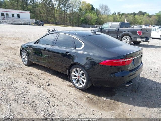 2017 JAGUAR XF 20D 3