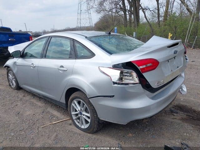 2017 FORD FOCUS SE 3