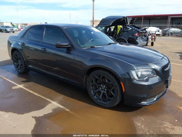 2019 CHRYSLER 300