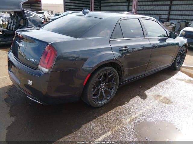 2019 CHRYSLER 300 4