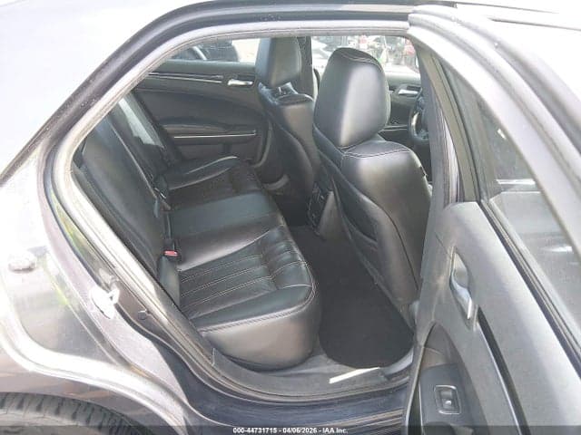 2019 CHRYSLER 300 8