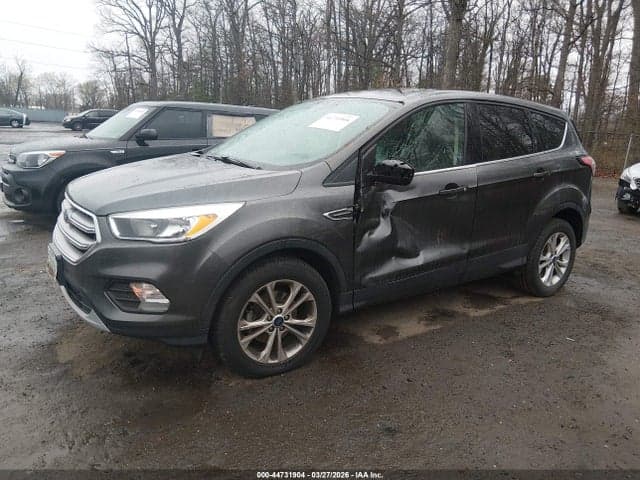 2017 FORD ESCAPE SE 2