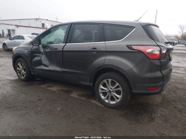 2017 FORD ESCAPE SE 3