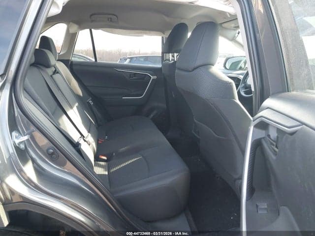 2025 TOYOTA RAV4 LE 8