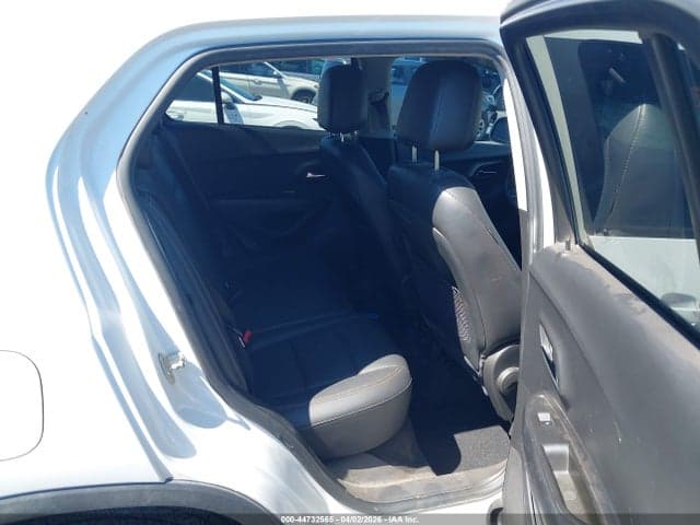 2021 CHEVROLET TRAX AWD LT 8