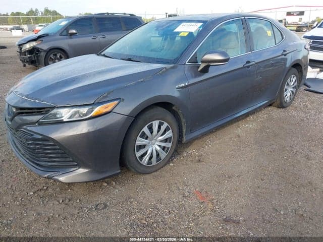 2020 TOYOTA CAMRY LE HYBRID 2
