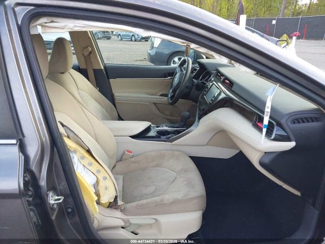 2020 TOYOTA CAMRY LE HYBRID 5
