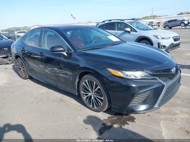 2018 TOYOTA CAMRY SE