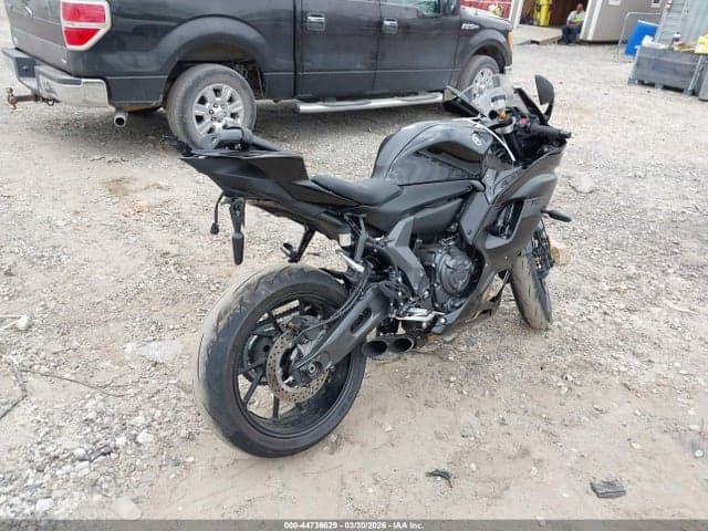 2025 YAMAHA YZFR7 4