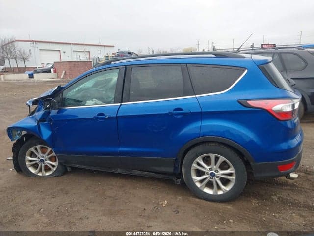 2017 FORD ESCAPE SE 14