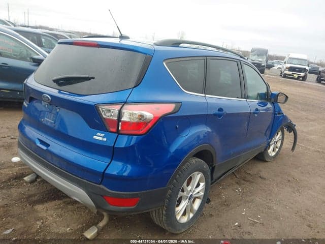2017 FORD ESCAPE SE 4