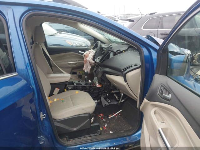 2017 FORD ESCAPE SE 5