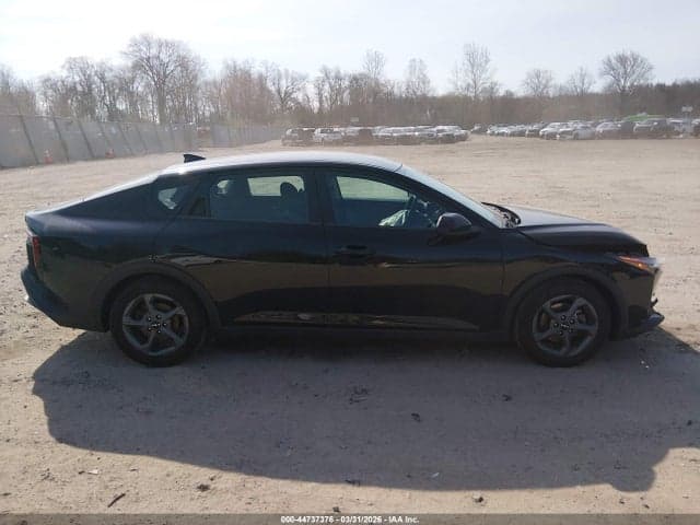 2025 KIA K4 LXS 13