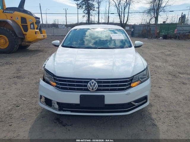 2017 VOLKSWAGEN PASSAT 1.8T S 12