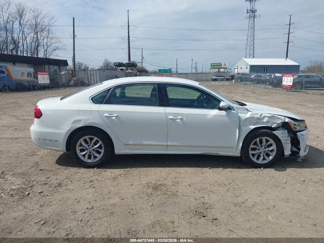 2017 VOLKSWAGEN PASSAT 1.8T S 13